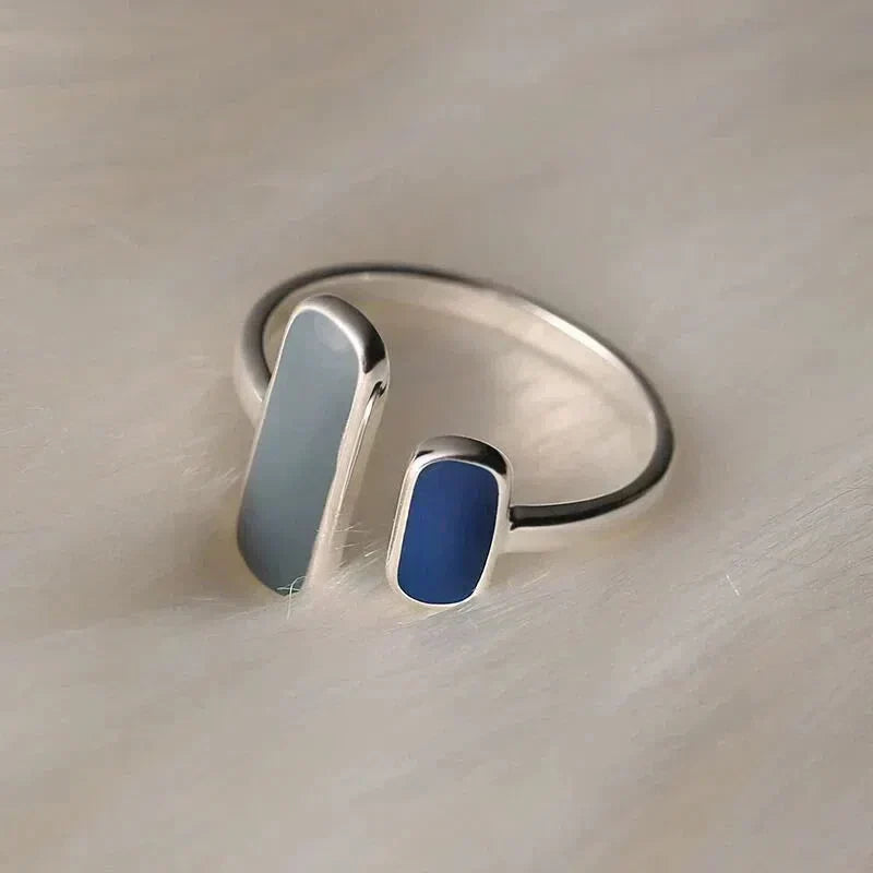Vintage Ring with Blue Stone in Silver