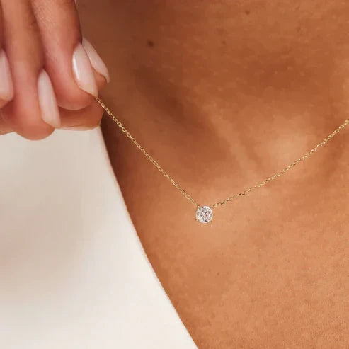 Cléa Moissanite Stone Necklace