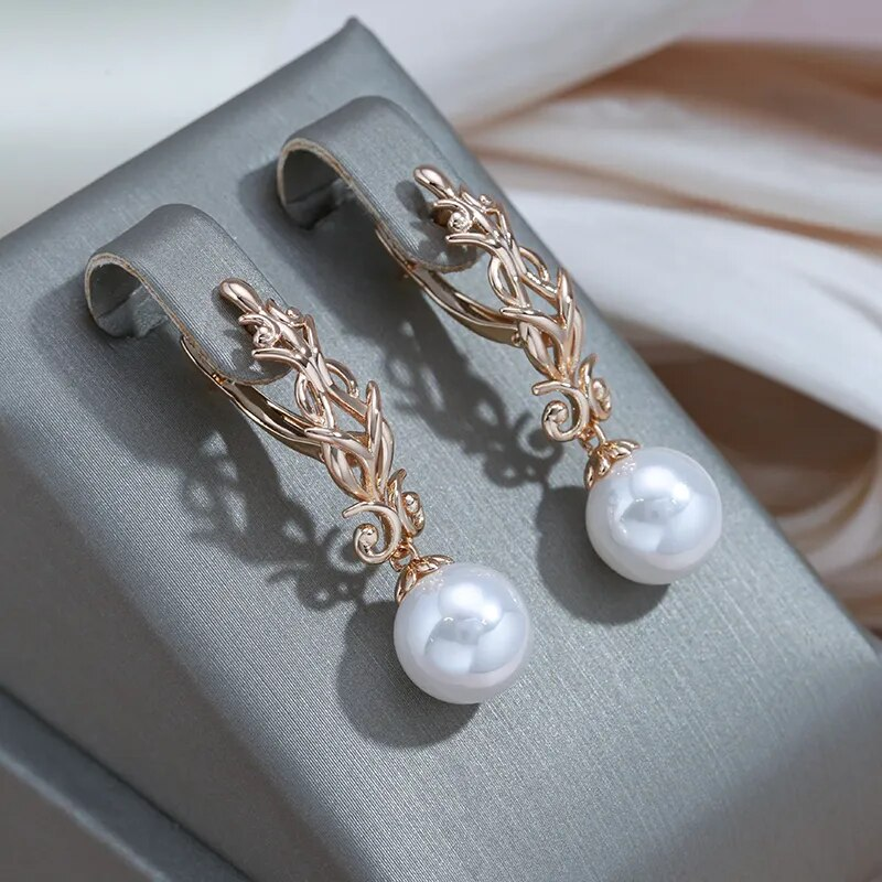 Elegant Dangling Pearl Earrings