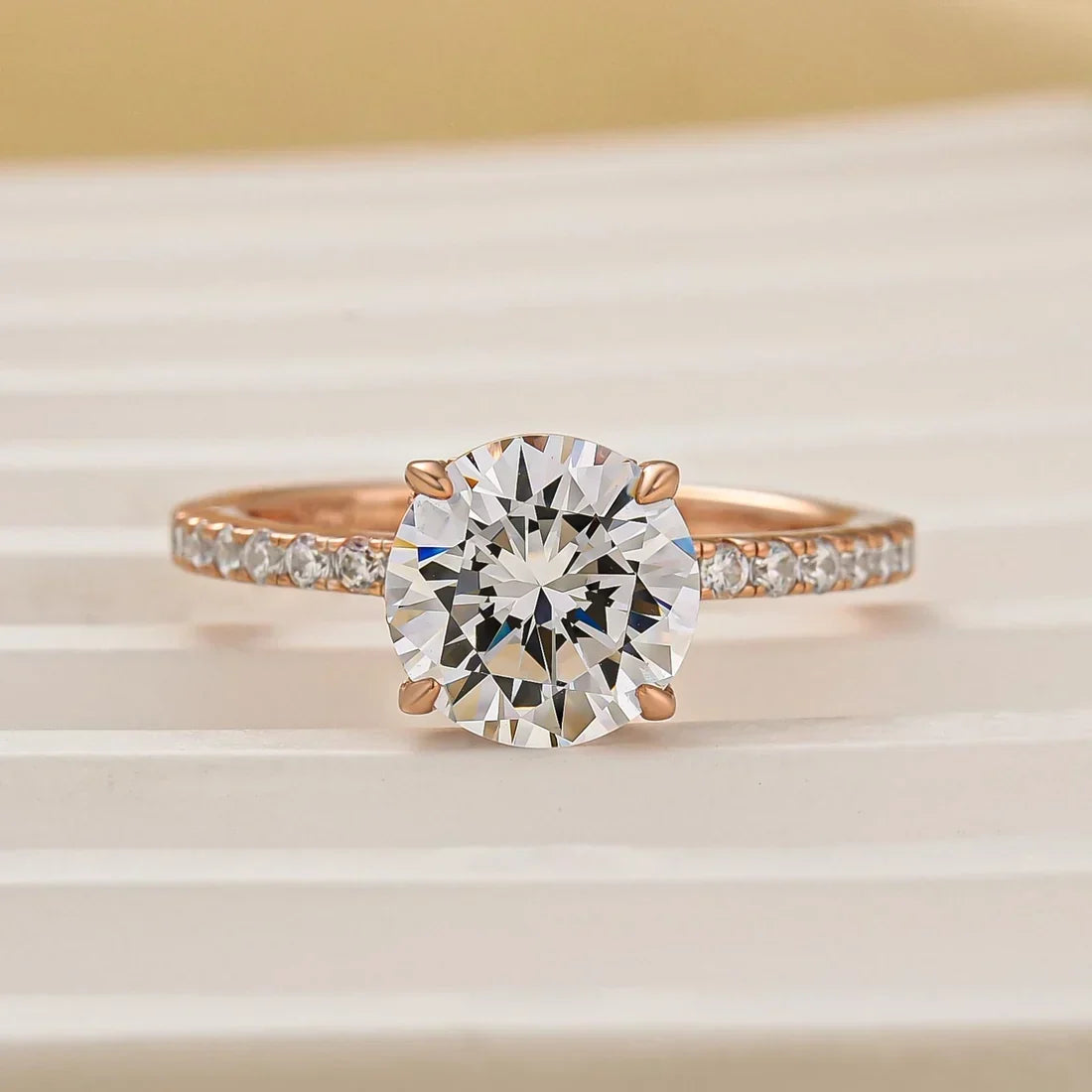 Round Cut Halo Engagement Ring