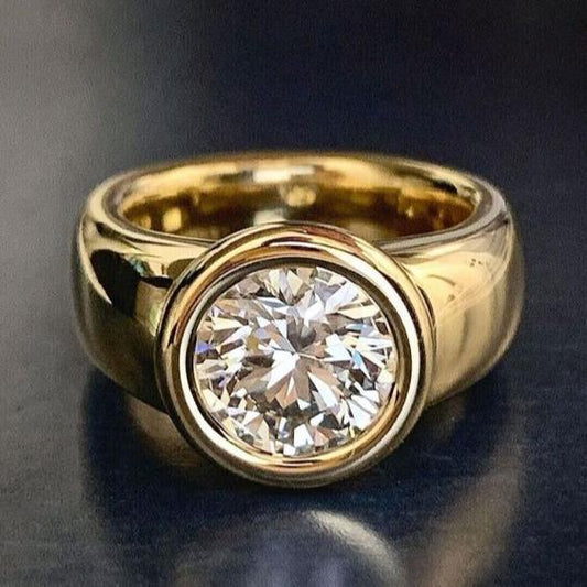 Ring Made of Forged Gold with Vintage Zirconias