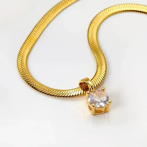 Elegant Rhinestone Pendant Necklace