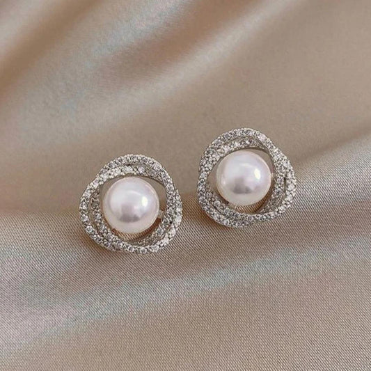 Shiny Spiral Earrings with Elegant Pearls