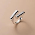Simple Geometric Ring with Smooth Braids