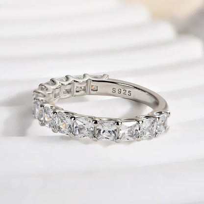 Gorgeous Radiant Cut Women's Wedding Ring