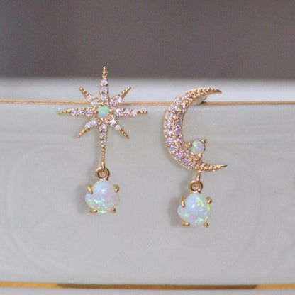 Moon and Star Earrings Made of Gold and Opal