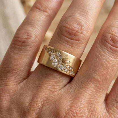 Exquisite Golden Inlay Zirconia Leaf Ring