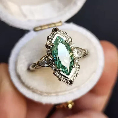 Vaelira Thornewyn Ring