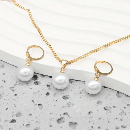 Golden Pearl Jewellery Set