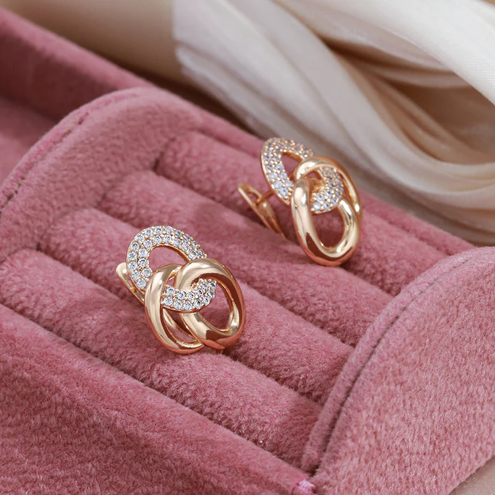 Elegant Earrings with Cubic Zirconia in Gold